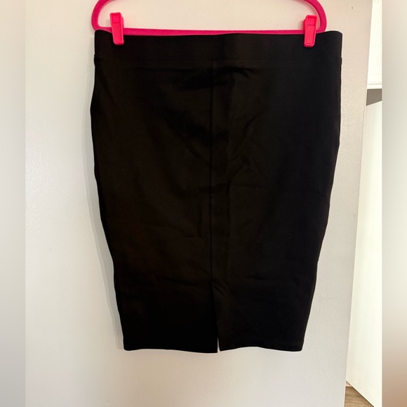 Torrid Classic Black Pencil Skirt - Picture 2 of 4